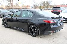2025 Toyota Camry SE hybrid with sunroof - Photo 5