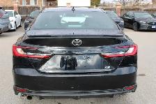 2025 Toyota Camry SE hybrid with sunroof - Photo 6