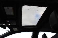 2025 Toyota Camry SE hybrid with sunroof - Photo 9