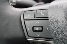 2025 Toyota Camry SE hybrid with sunroof - Photo 10