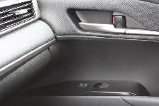 2025 Toyota Camry SE hybrid with sunroof - Photo 14