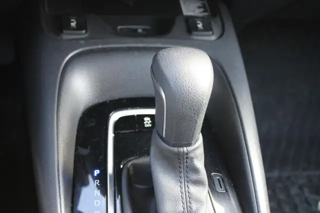 2024 Toyota Corolla LE - Photo 15
