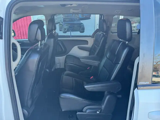 2014 Dodge Grand Caravan SXT Premium - Photo 11