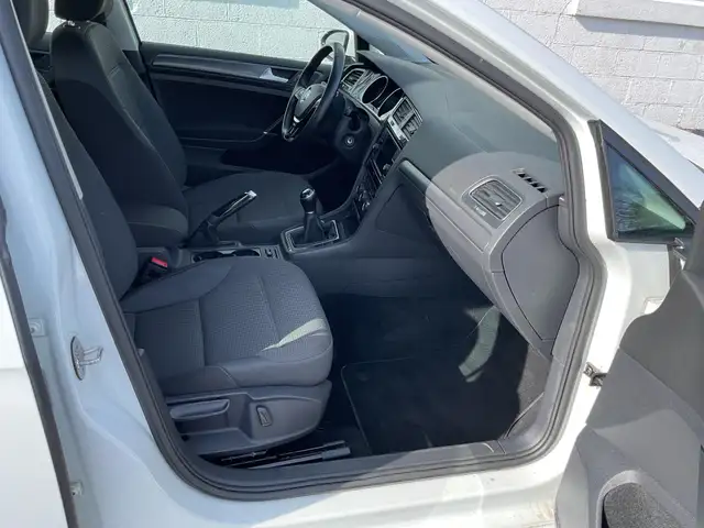 2018 Volkswagen Golf - Photo 9