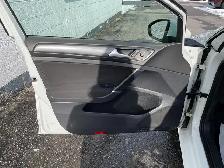 2018 Volkswagen Golf - Photo 16