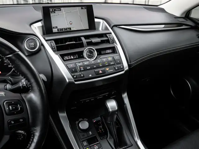 2015 Lexus NX 200T|LEATHER|BACKUP|HEATED SEATS|POWER SUNROOF|CLE - Photo 19