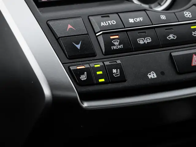 2015 Lexus NX 200T|LEATHER|BACKUP|HEATED SEATS|POWER SUNROOF|CLE - Photo 24
