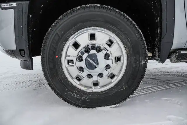 2026 GMC Sierra 3500HD Denali - Photo 13