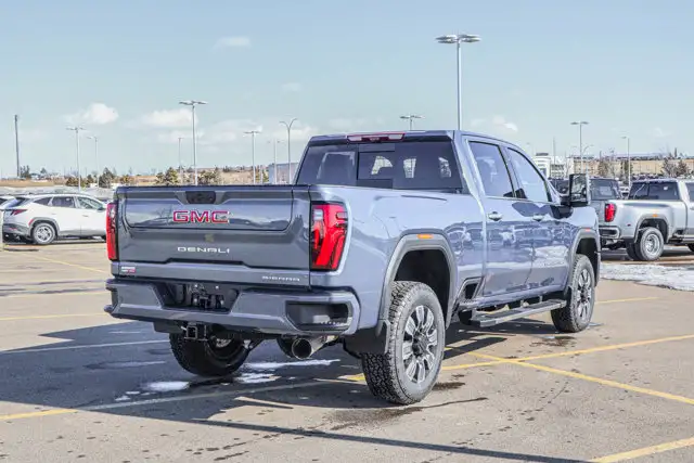 2026 GMC Sierra 3500HD Denali - Photo 9