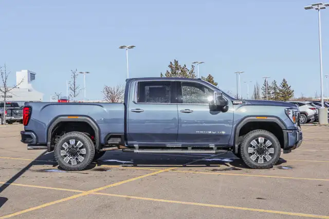2026 GMC Sierra 3500HD Denali - Photo 10