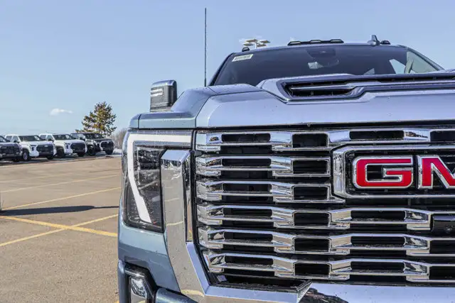 2026 GMC Sierra 3500HD Denali - Photo 11