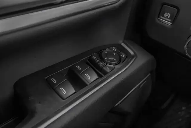 2026 GMC Sierra 3500HD Denali - Photo 17