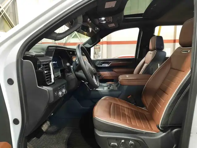 2024 GMC Sierra 3500HD Denali Ultimate - Photo 6