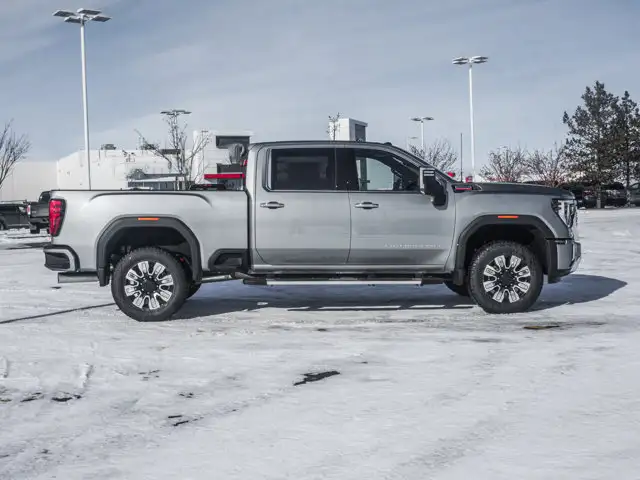 2026 GMC Sierra 3500HD Denali - Photo 10