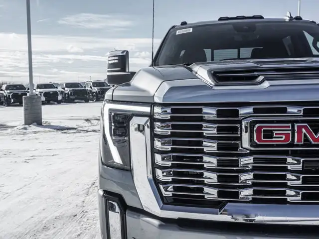 2026 GMC Sierra 3500HD Denali - Photo 11