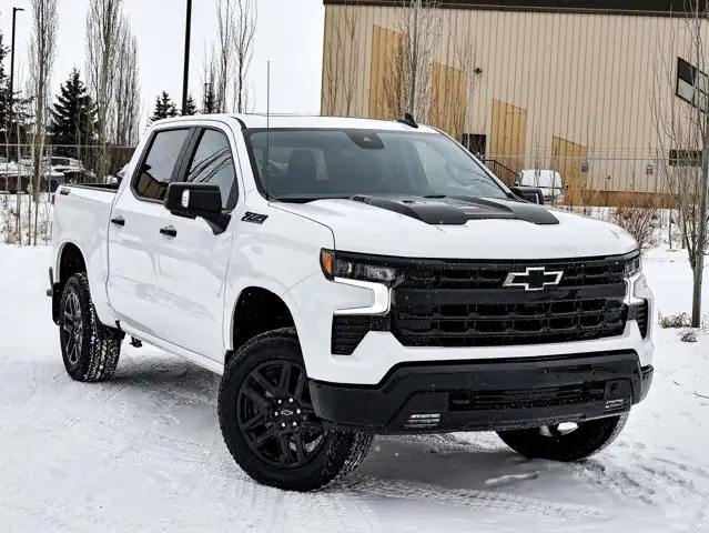 2026 Chevrolet Silverado 1500 LT Trail Boss - Photo 2