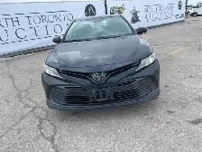2019 Toyota Camry - Photo 2
