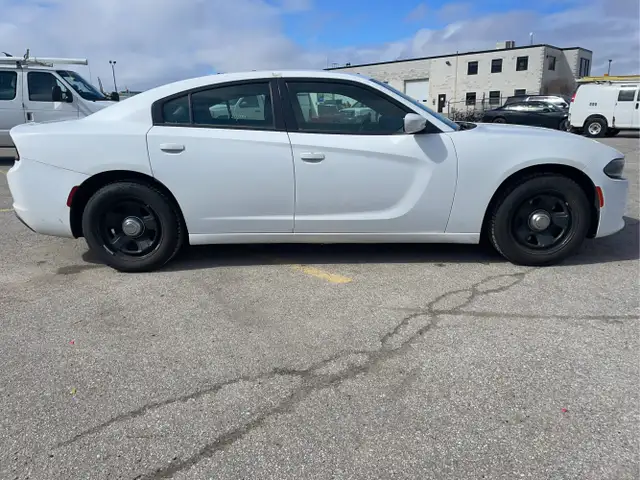 2017 Dodge Charger - Photo 4