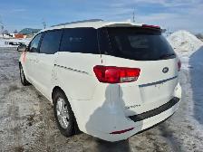 2016 Kia Sedona - Photo 3