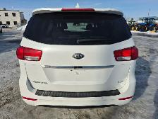 2016 Kia Sedona - Photo 4