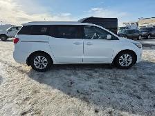 2016 Kia Sedona - Photo 6