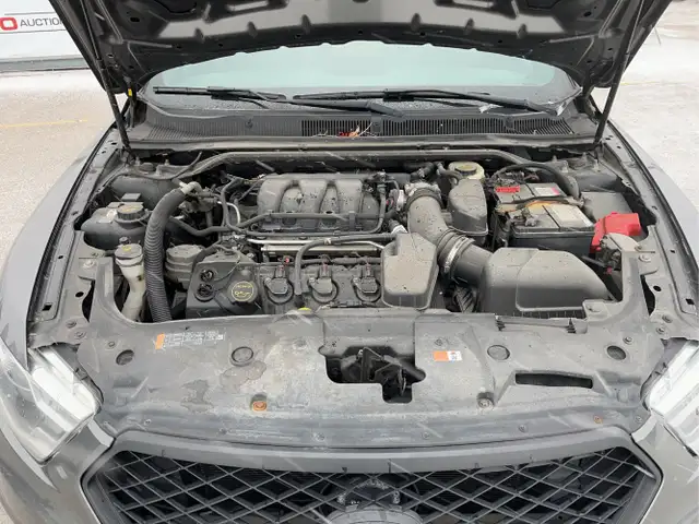 2016 Ford Taurus - Photo 9