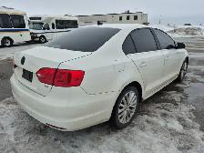 2012 Volkswagen Jetta - Photo 5