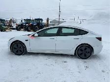 2023 Tesla Model 3 - Photo 7
