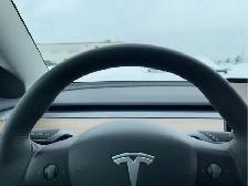 2023 Tesla Model 3 - Photo 19