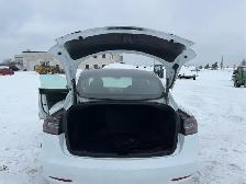 2023 Tesla Model 3 - Photo 31