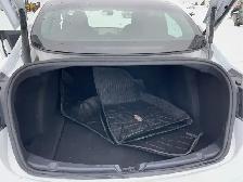 2023 Tesla Model 3 - Photo 32