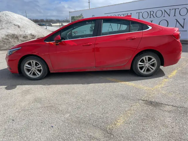 2018 Chevrolet Cruze - Photo 8