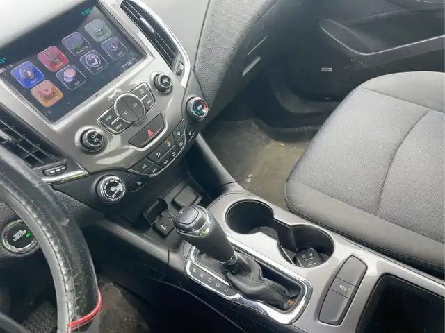 2018 Chevrolet Cruze - Photo 12