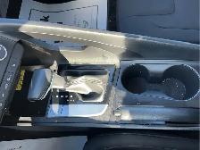 2022 Hyundai ELANTRA - Photo 17