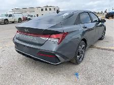2024 Hyundai ELANTRA - Photo 3