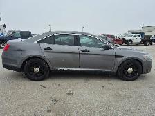 2016 Ford Taurus - Photo 4