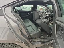 2016 Ford Taurus - Photo 25