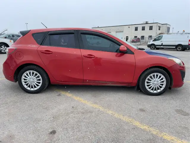2011 Mazda MAZDA3 Sport - Photo 4