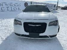 2018 Chrysler 300 - Photo 2