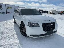 2018 Chrysler 300 - Photo 4