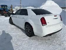 2018 Chrysler 300 - Photo 7