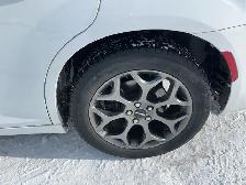 2018 Chrysler 300 - Photo 13