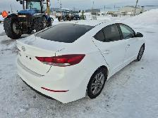 2018 Hyundai ELANTRA - Photo 5