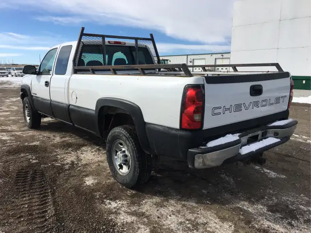 2006 Chevrolet Silverado 2500HD - Photo 3