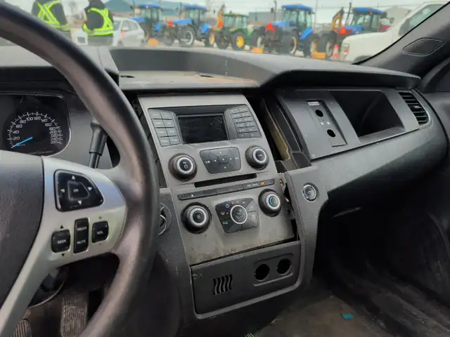 2016 Ford Taurus - Photo 14