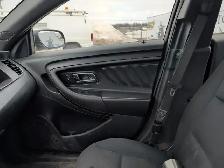 2016 Ford Taurus - Photo 16