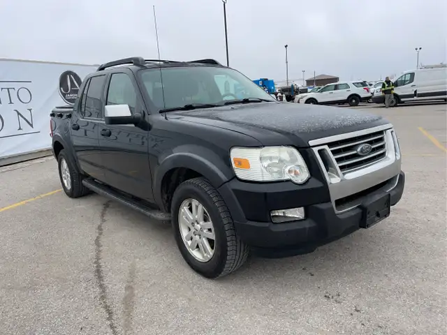 2010 Ford Explorer Sport Trac - Photo 3