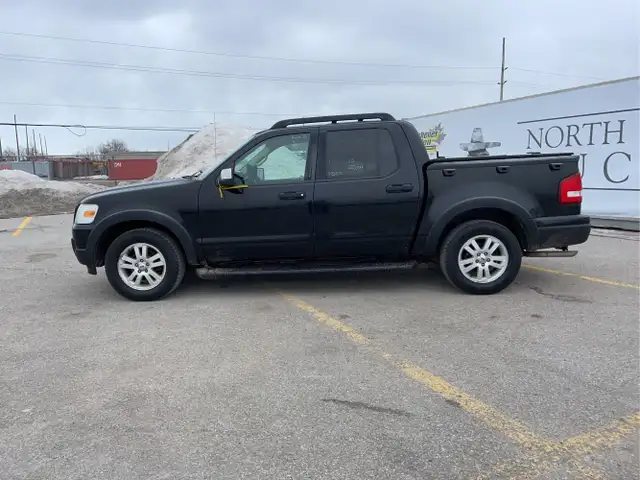 2010 Ford Explorer Sport Trac - Photo 9