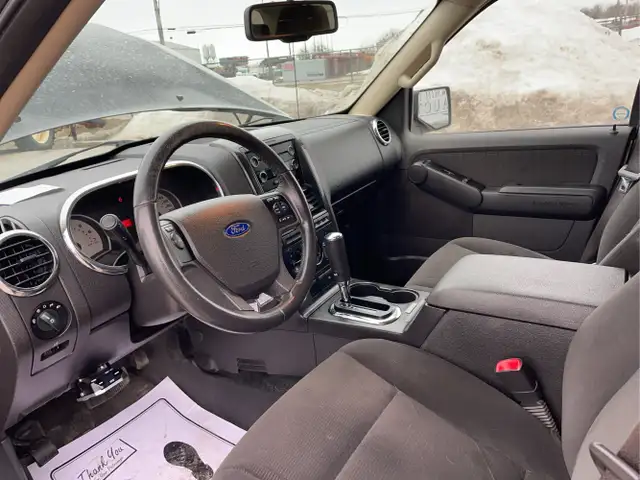 2010 Ford Explorer Sport Trac - Photo 11
