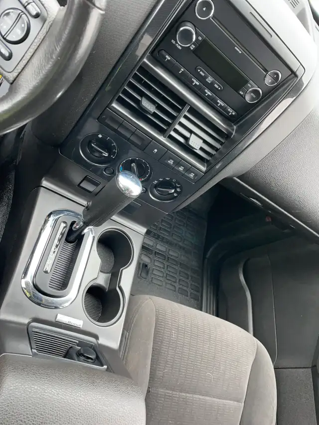 2010 Ford Explorer Sport Trac - Photo 13